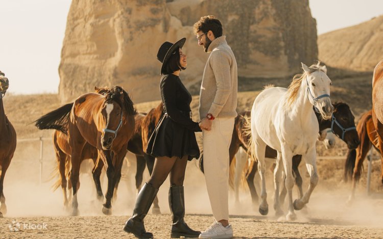 Cappadocia Photo Shoot: Flying Dress, Horses, and Set Options