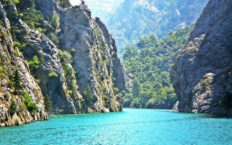 Green Canyon Boat Tour